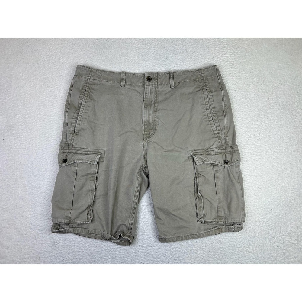 Levi's Cargo Shorts Mens 36 Beige 11 Inseam 100% Cotton Utility Pockets Casual